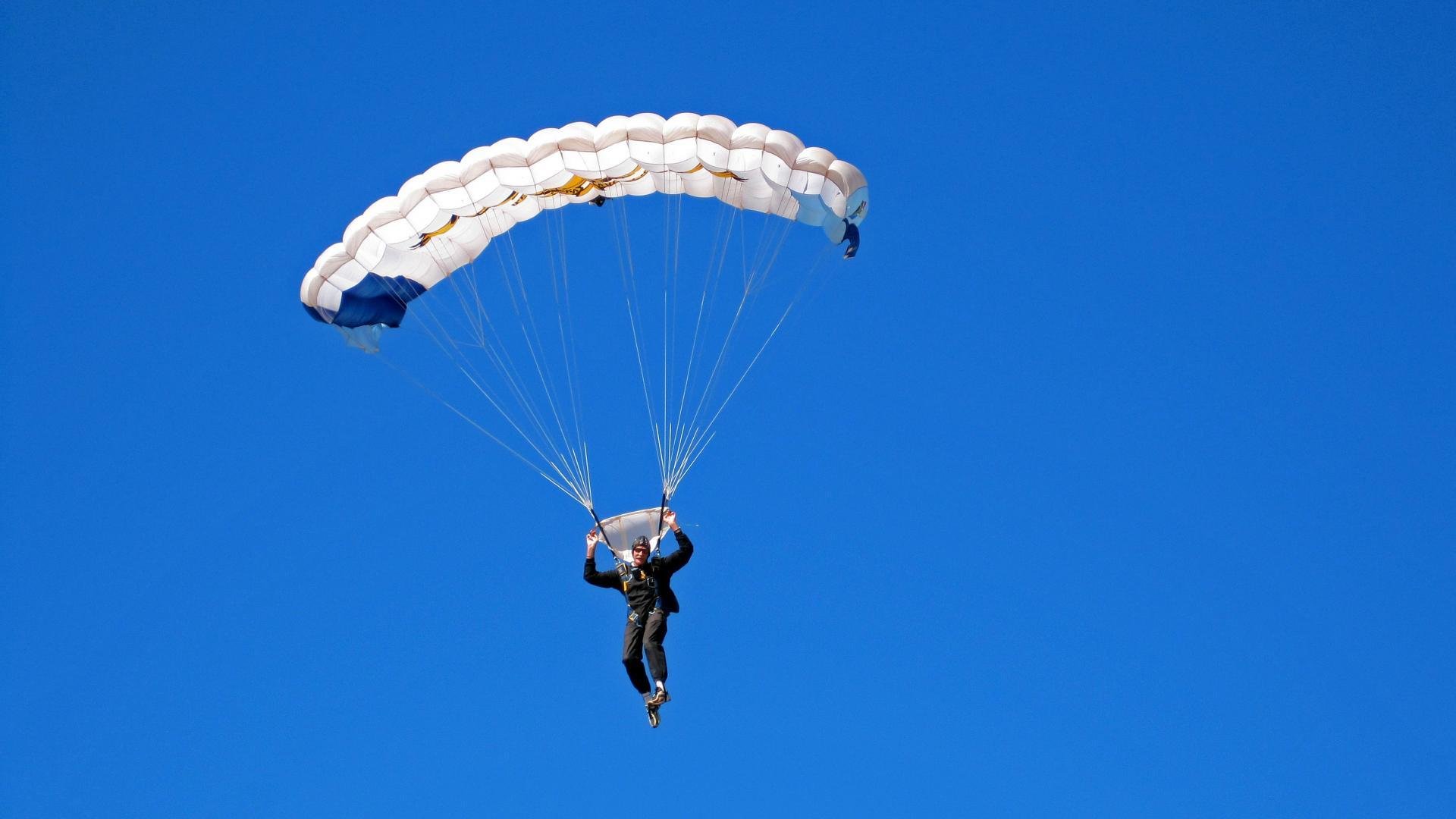 联盟与健康机构合作推广运动员体检标准，体检联盟申请运动员证书